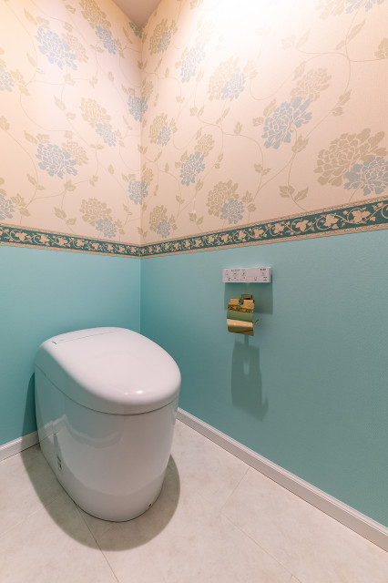 トイレ victorian-powder-room