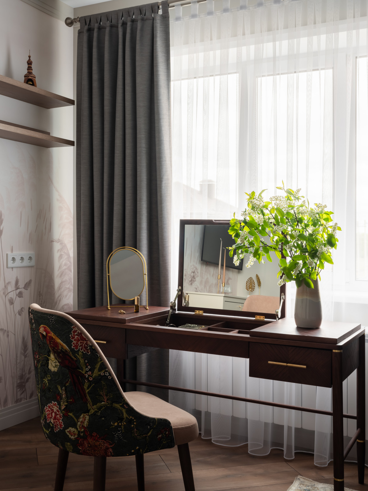 Двухэтажный дом с террасой площадью 170 м²