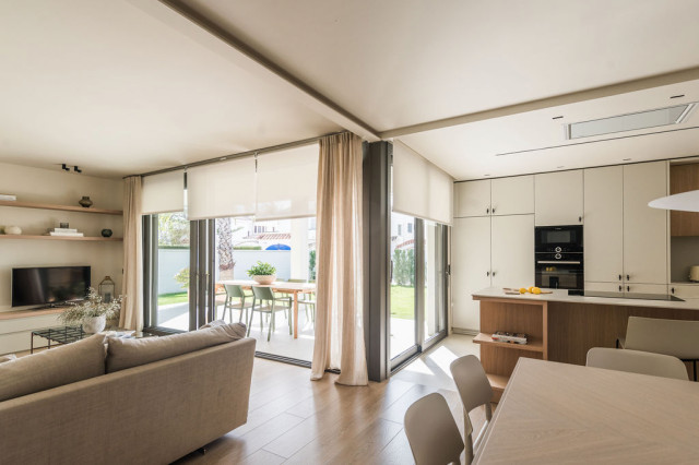 VIVIENDA CAMBRILS mediterranean-kitchen