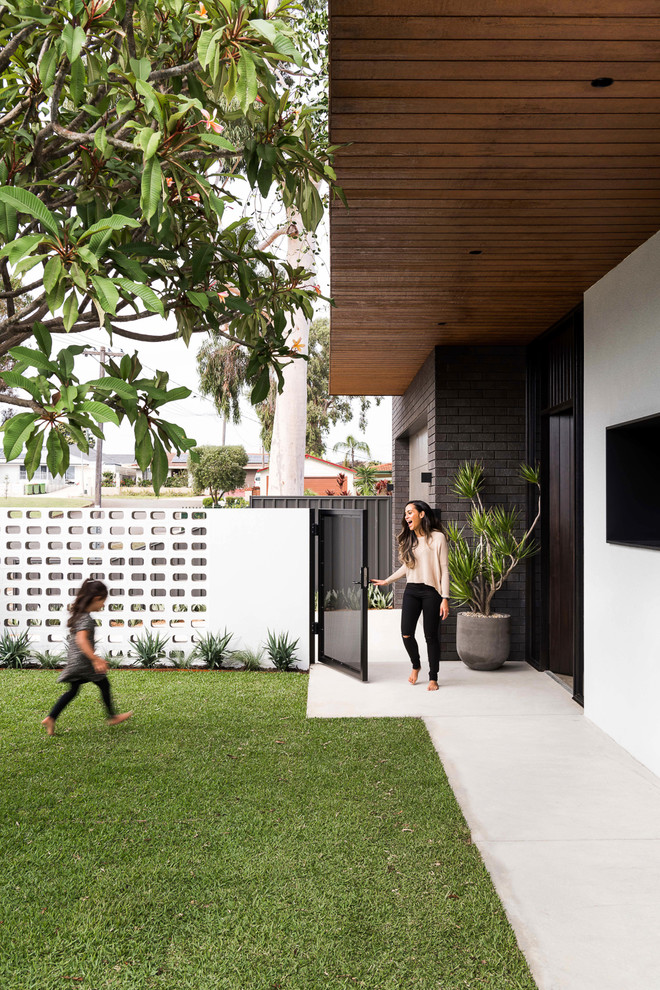 Inspiration for a modern home design remodel in Perth