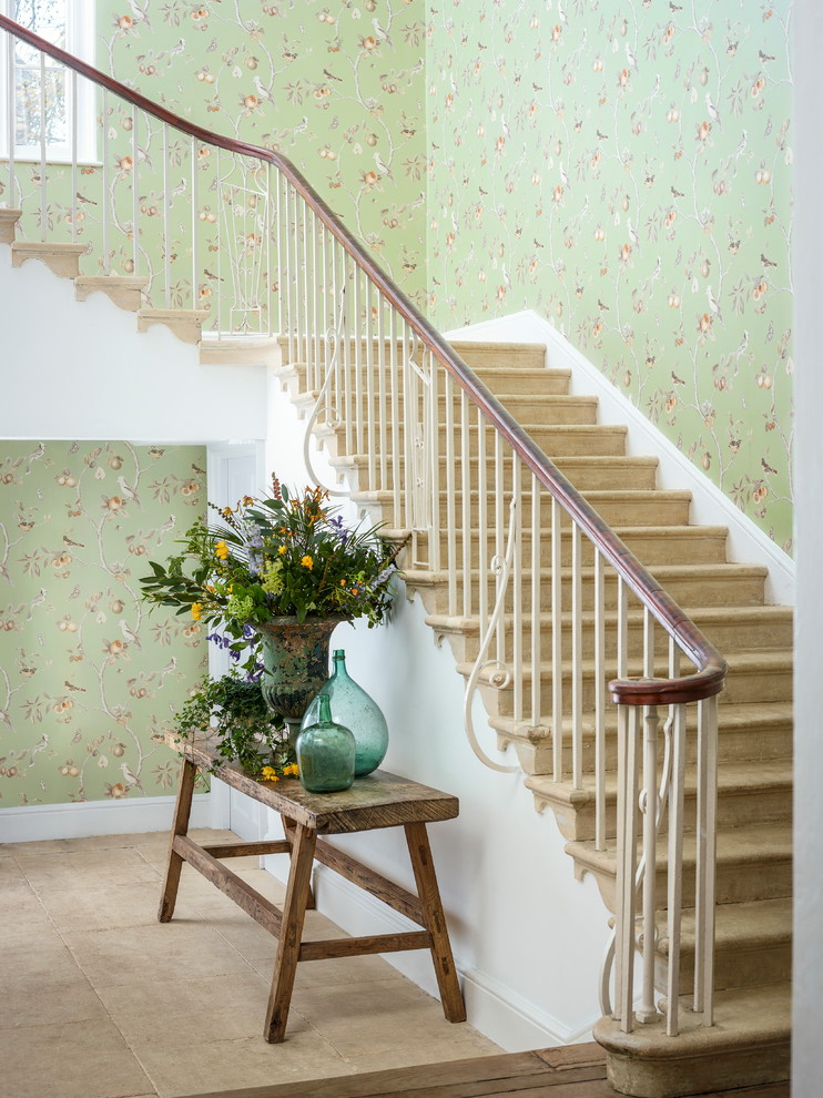 Design ideas for a transitional staircase in Moscow.