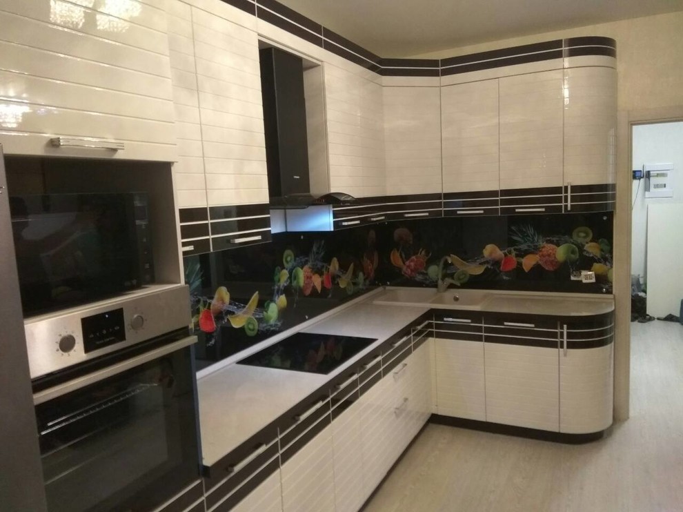 Кухня Эмаль с шпоном.