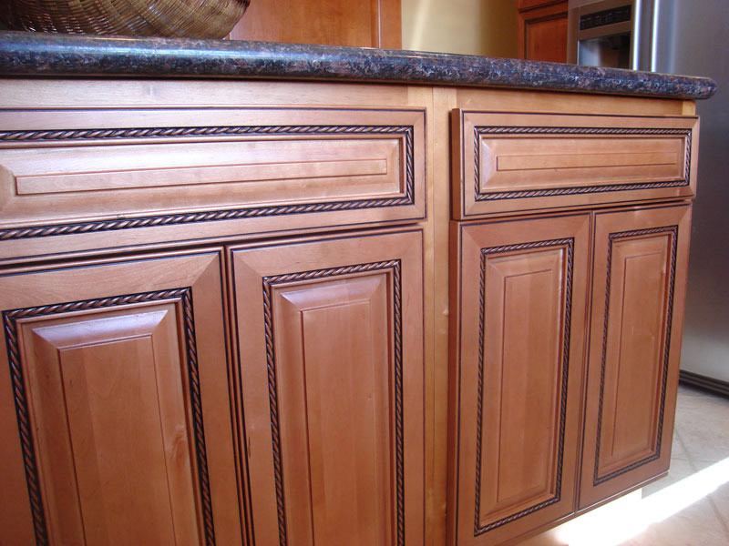 kitchen cabinet with rope design