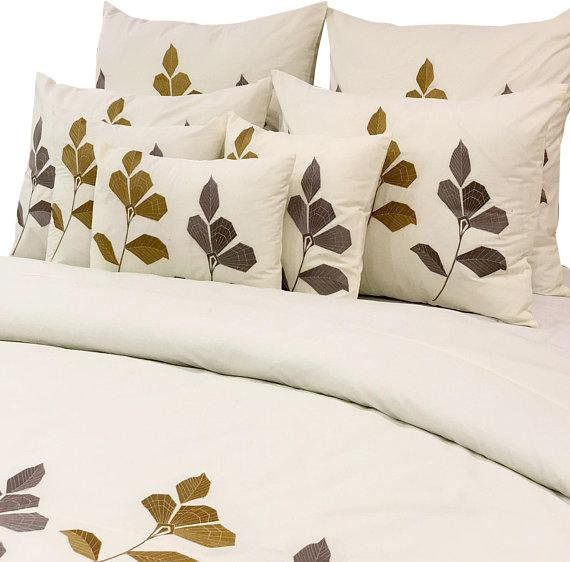 Duvet Cover Set in Cream Cotton With Embroidery, Abstract Floral