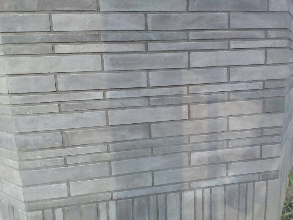 Облицовка дома декоративной ригельной плиткой