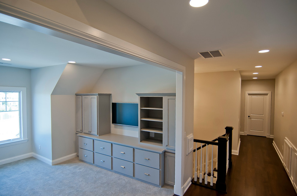Inspiration for a transitional loft-style home design remodel
