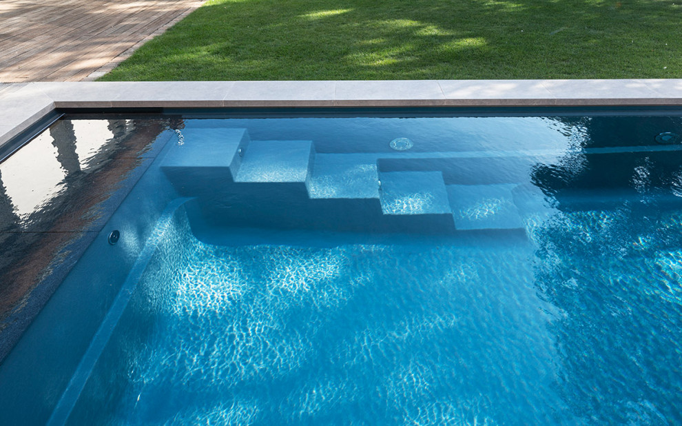 Pool in rechteckiger Form in Stuttgart