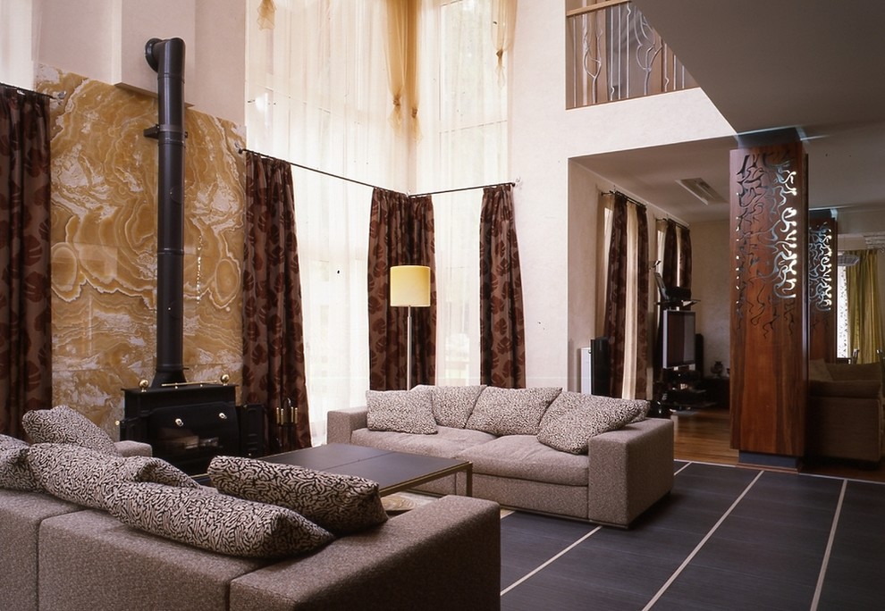 Дом с ручьем.