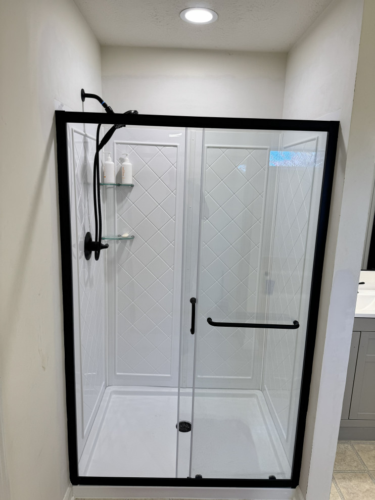 West Noblesville Bathroom Update