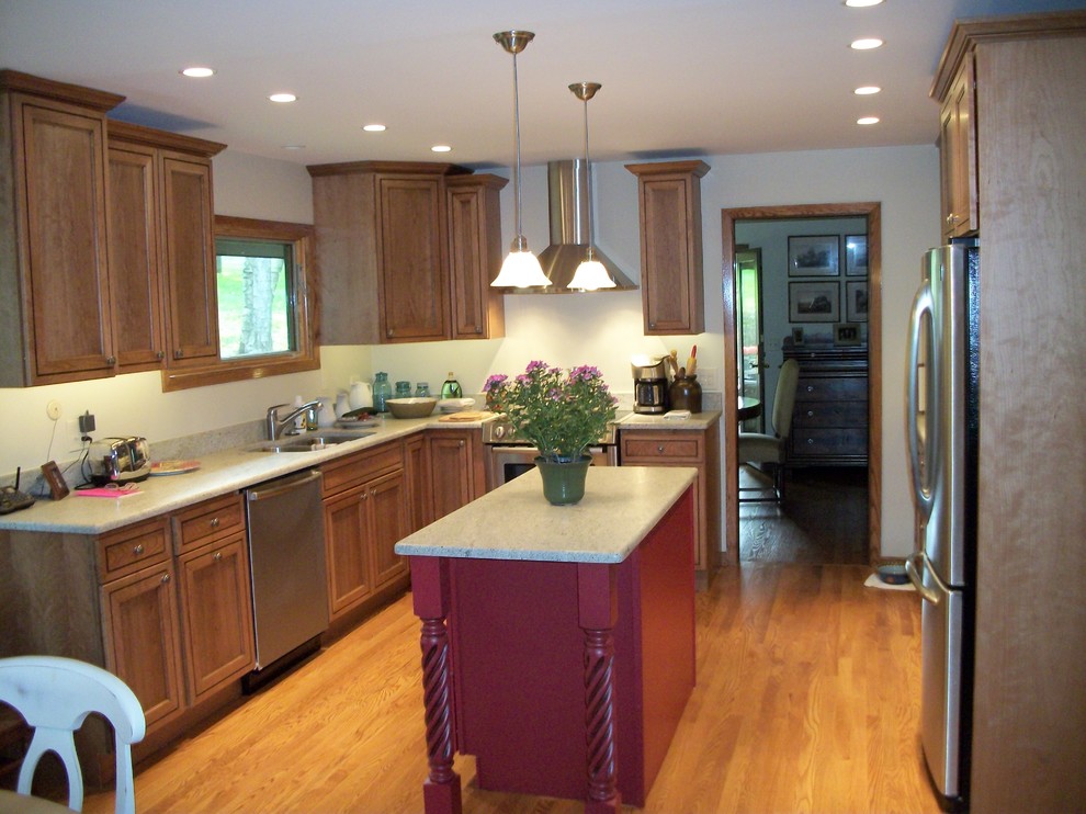Inspiration for a transitional kitchen remodel in Chicago