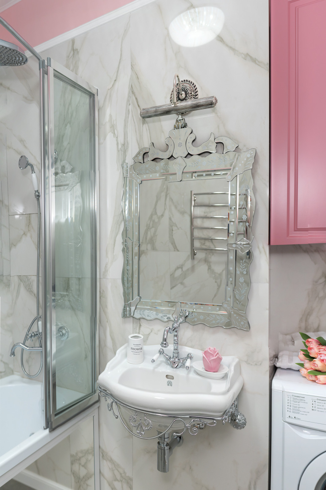 Двухкомнатная квартира 34кв.м. в неоклассическом стиле.