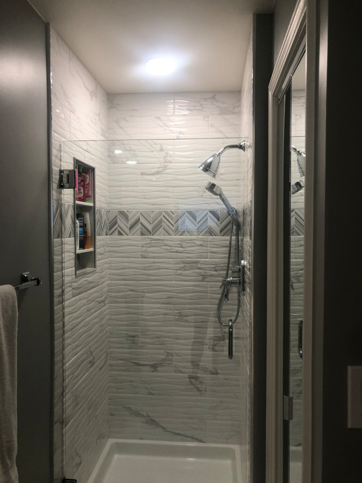 Home design - transitional home design idea in Chicago