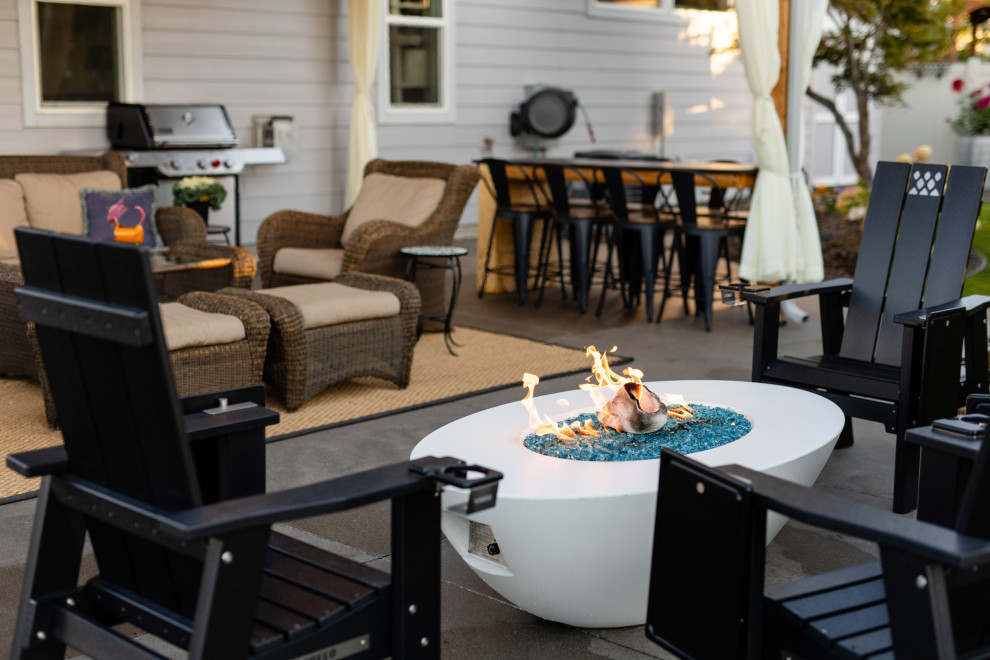 Home design - transitional home design idea