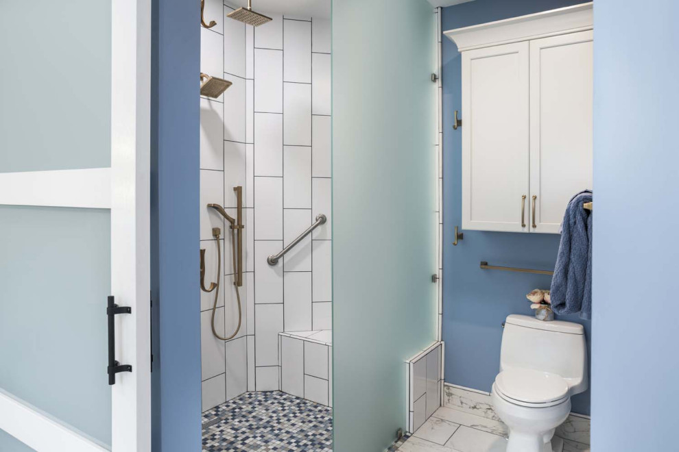 Chand Master/Guest bath