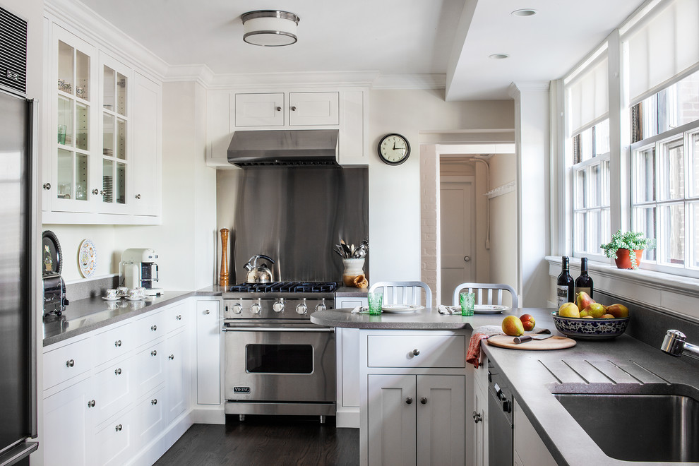 Traditional kitchen in New York with stainless steel appliances.