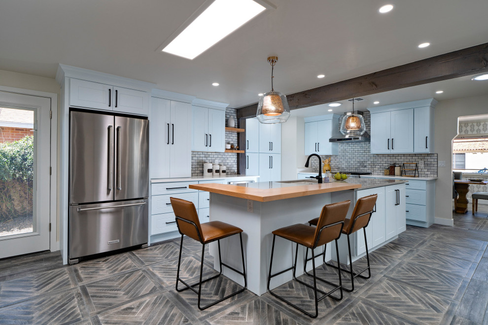 Kitchen - kitchen idea in Phoenix