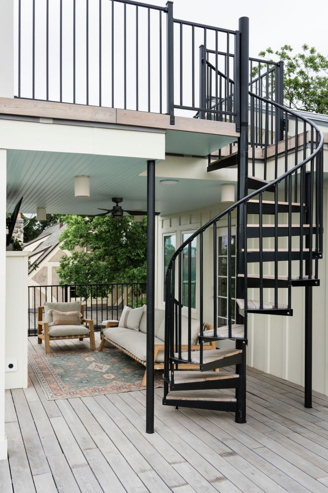 Inspiration for a transitional deck remodel in Austin
