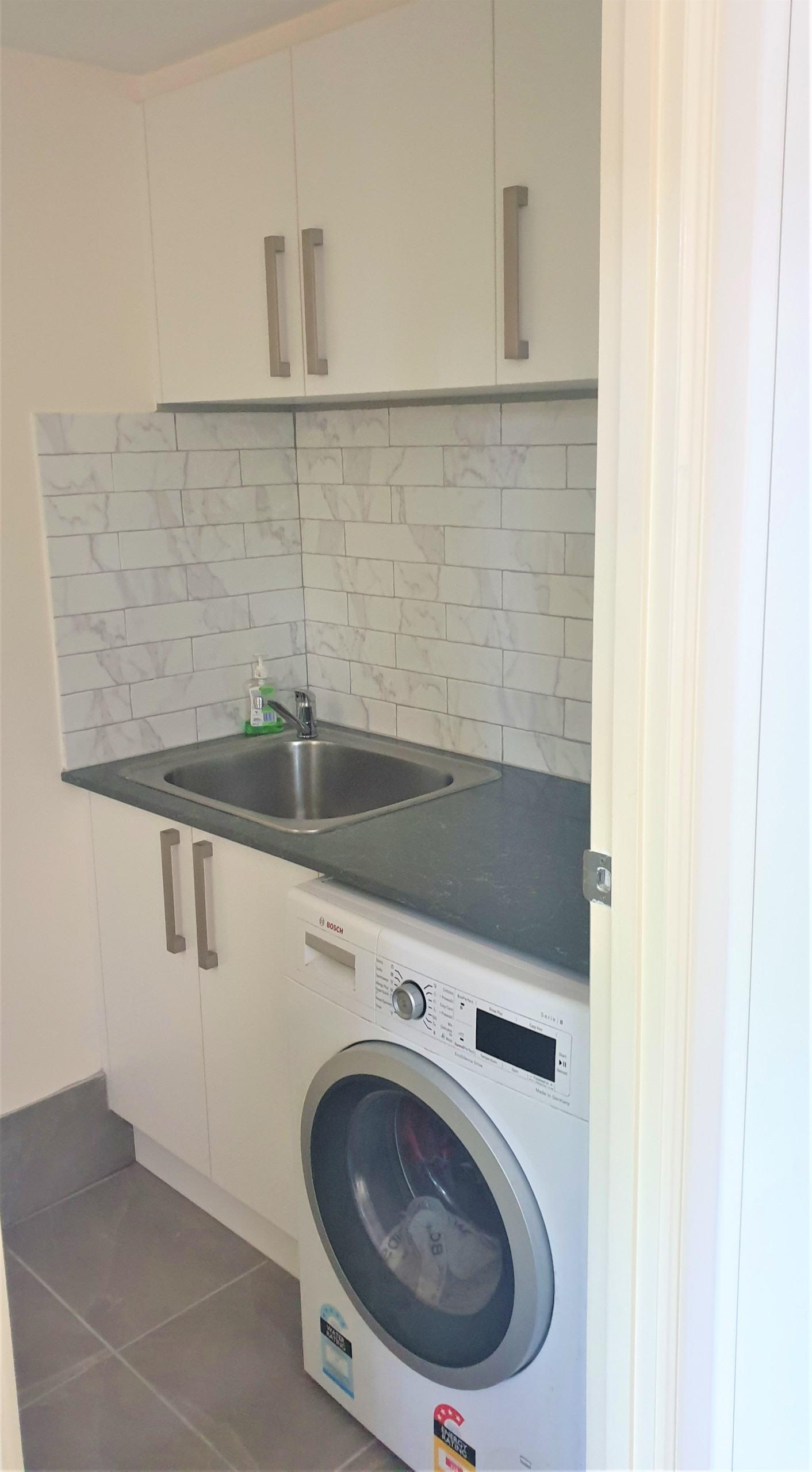 New Kitchen and laundry Alderley