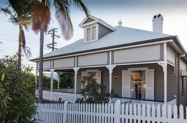 Image for queenslander home exterior