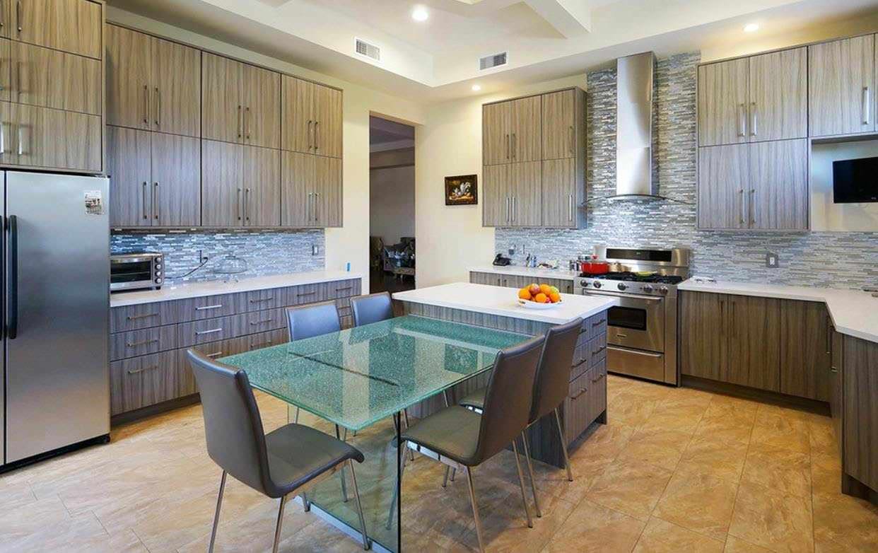 Modern brand new kitchen in Beverly Hills