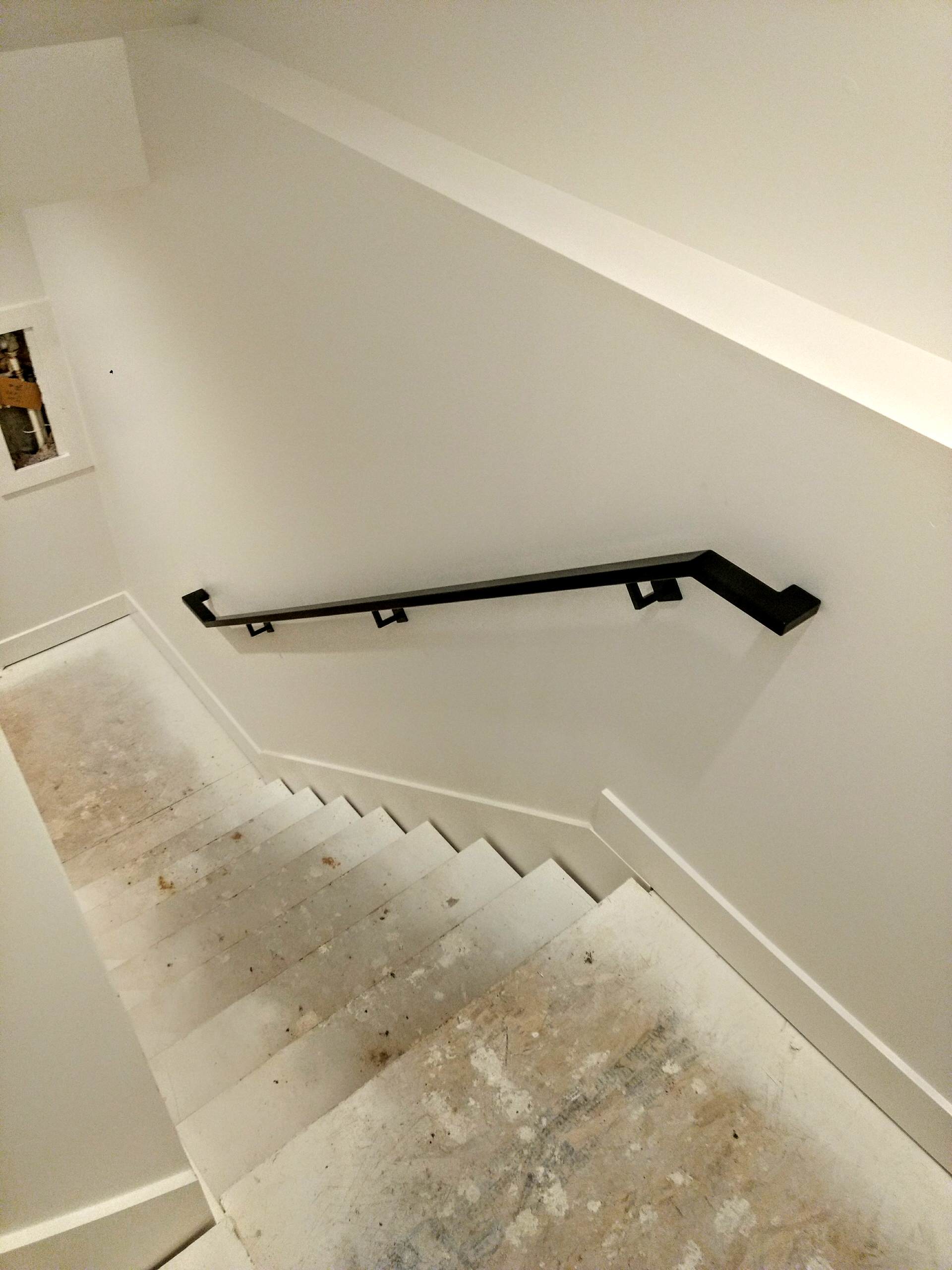 KB Builders - Horizontal Railing- Exterior metal