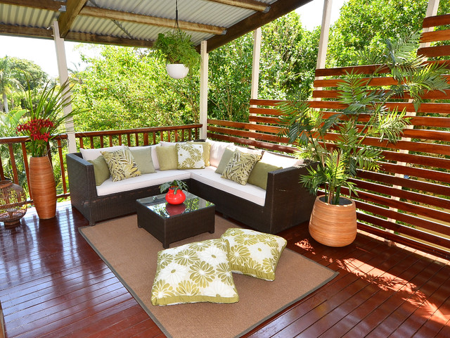 Home Staging - Dutton Park tropical-veranda