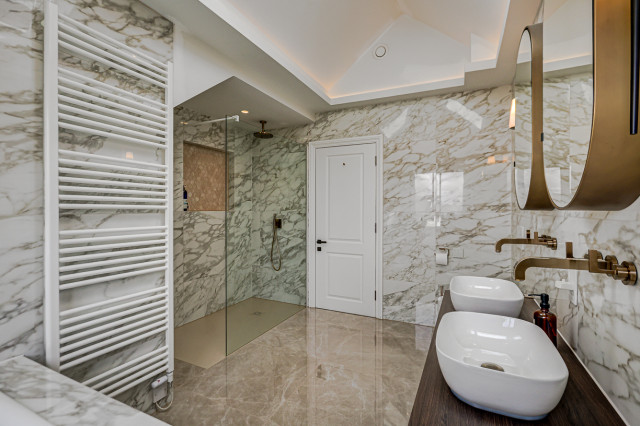 Chigwell contemporary-badrum