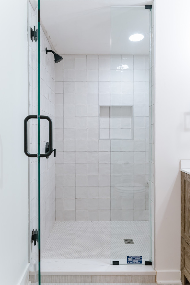 Bathroom - transitional bathroom idea in Omaha