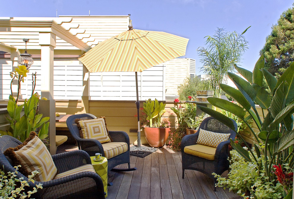 Design ideas for a traditional rooftop and rooftop deck in San Francisco with a pergola.