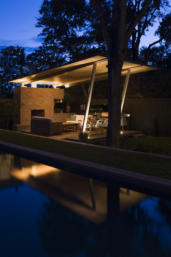 Inspiration for a modern patio in Austin.