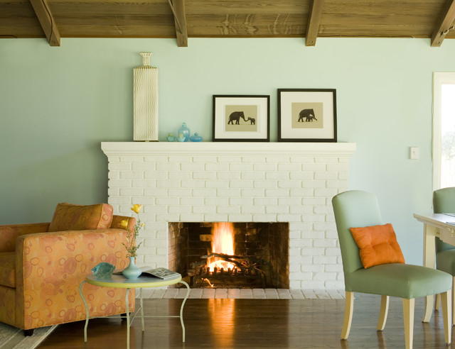 Hammett rustic-living-room