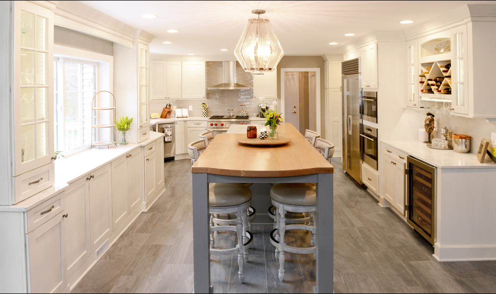 Transitional kitchen photo in New York