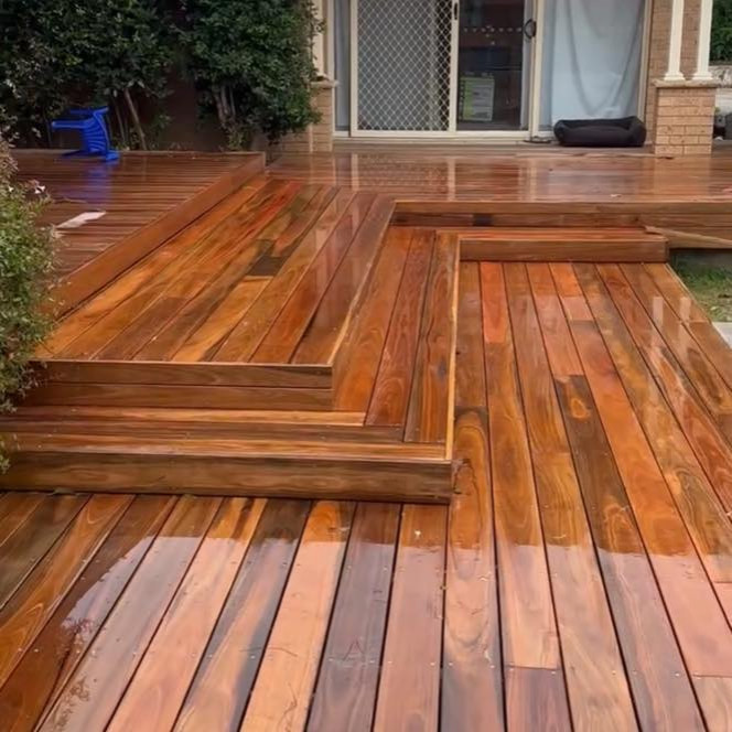 Eleebana Deck
