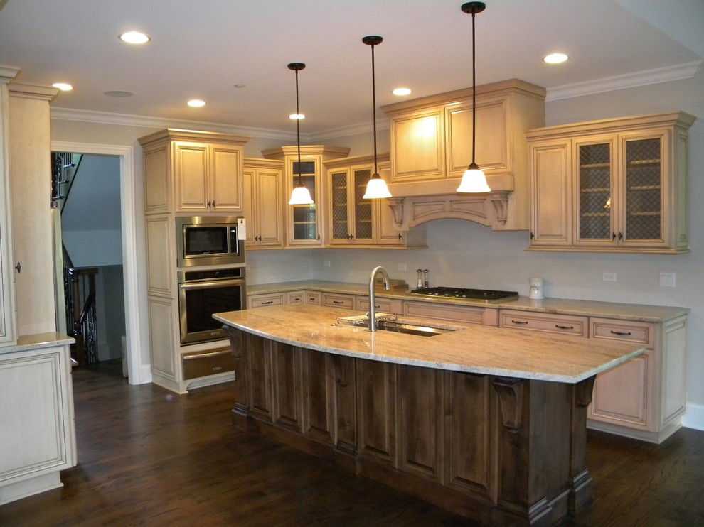 Elegant kitchen photo in Chicago