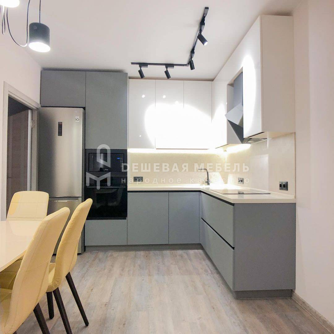 Угловая кухня без ручек "Смарт арт.06" с гладкими фасадами