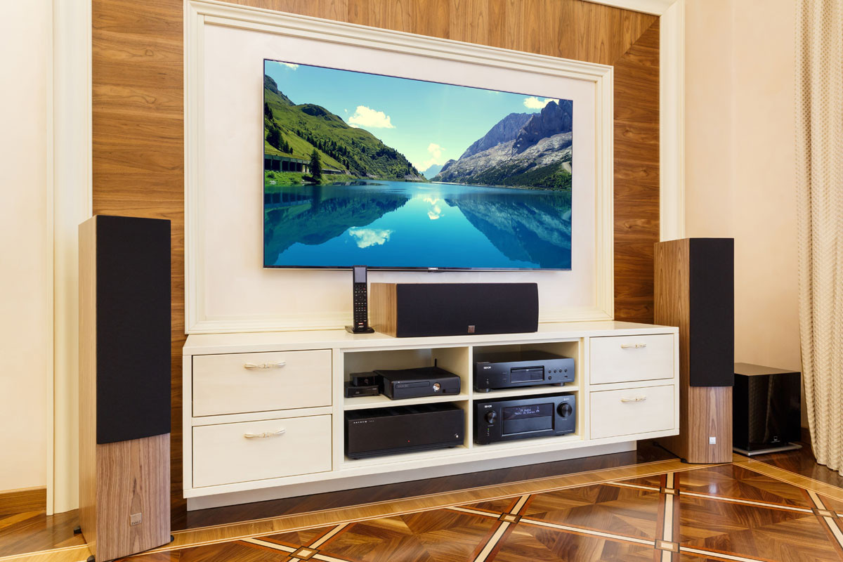 Домашний кинотеатр и мультирум в одной квартире