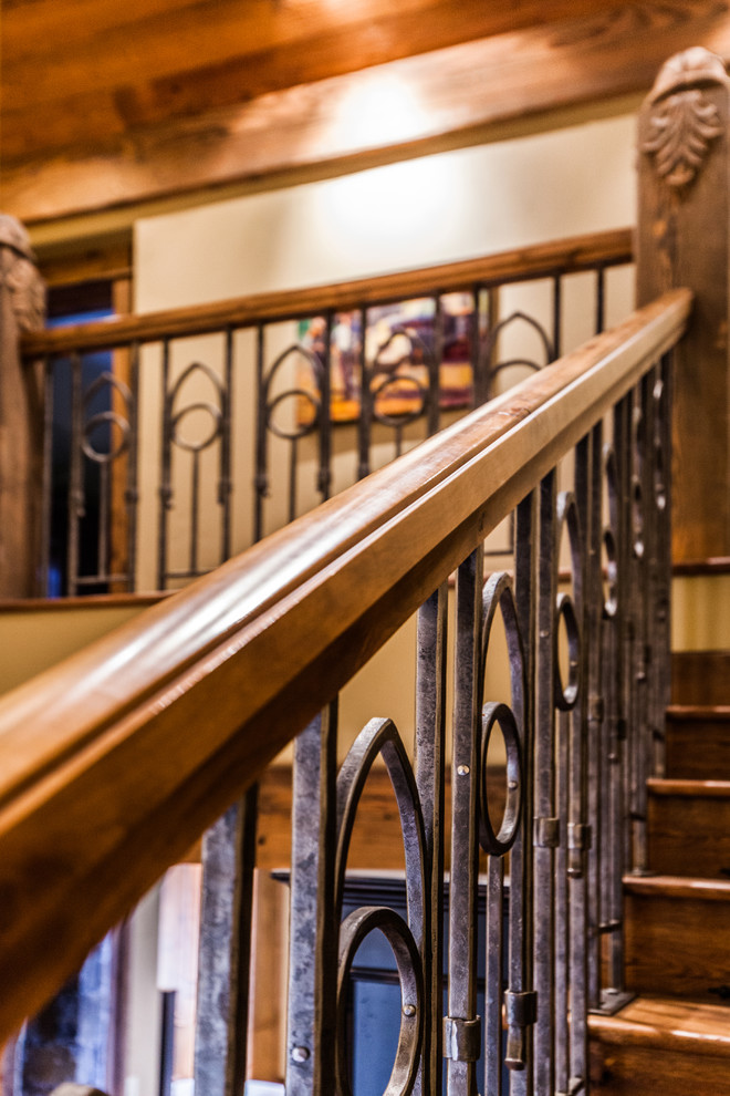 Large mountain style wooden straight staircase photo with wooden risers