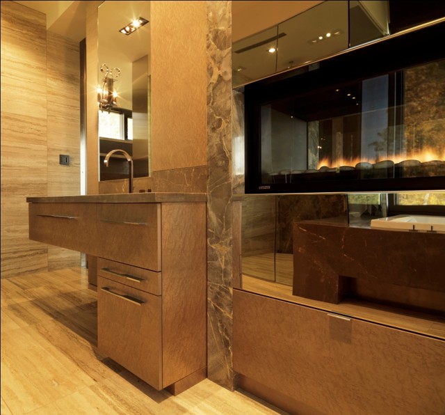 Quaker Bluff Residence contemporary-bathroom