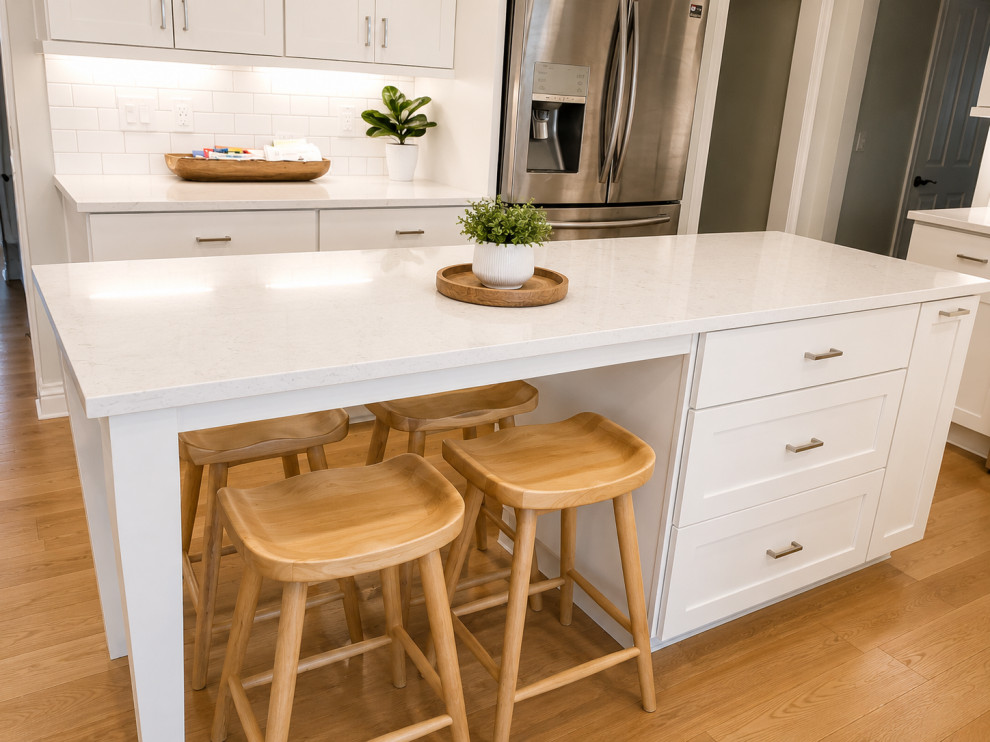 Saline | Modern Shaker Kitchen & Custom Pantry