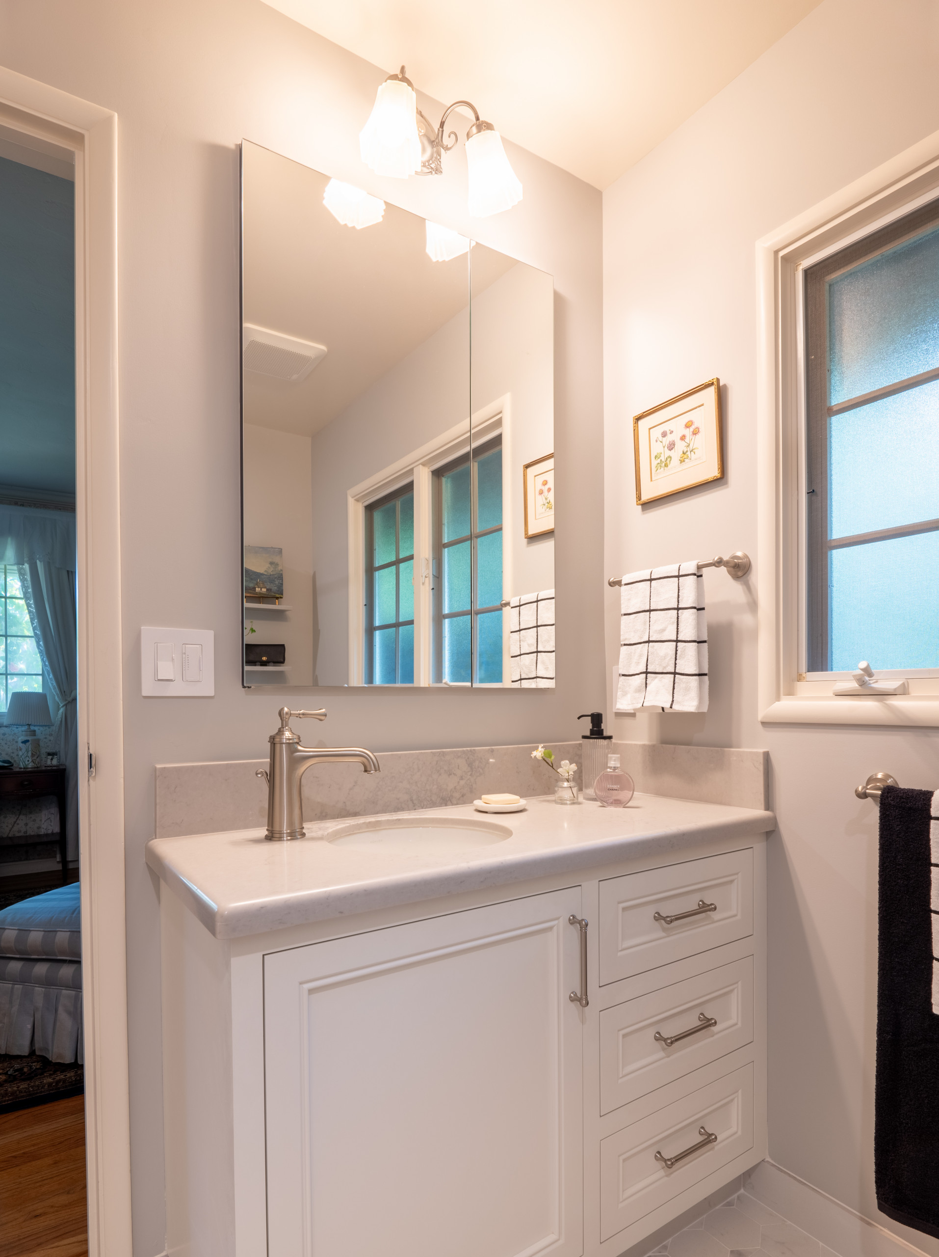 Palo Alto Small Bathroom