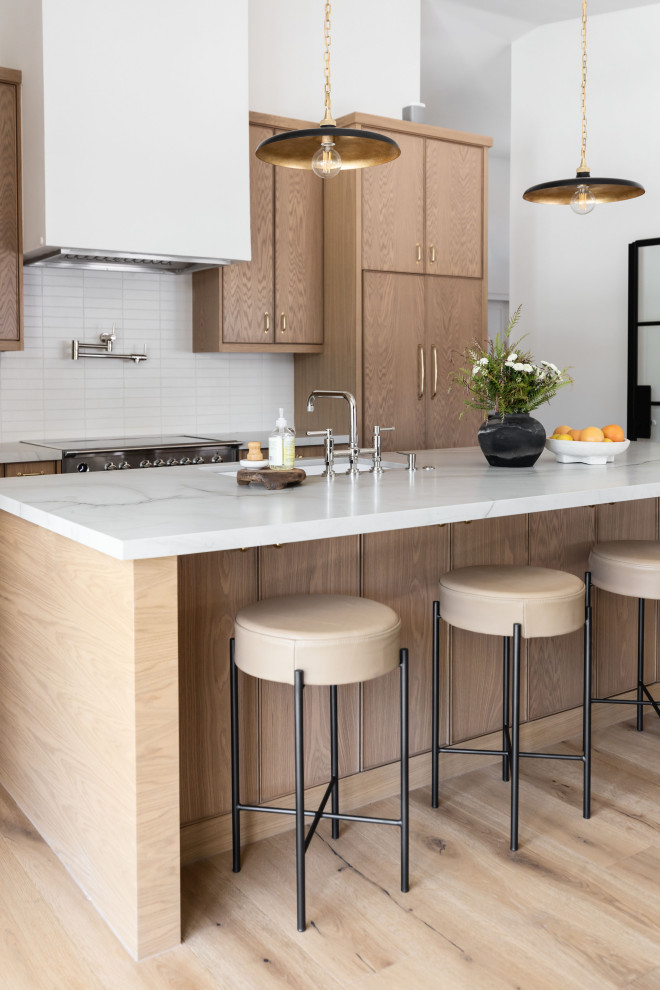 Example of a transitional kitchen design in Phoenix
