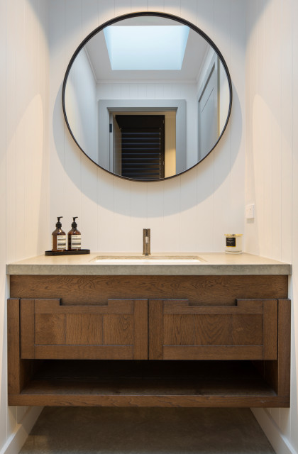 Malaghans powder-room