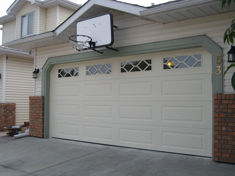 Transitional attached two-car garage in Calgary.