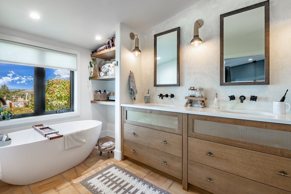 Bayside Mudroom, Kitchen, Patio Passthrough, Family Room & Primary Suite