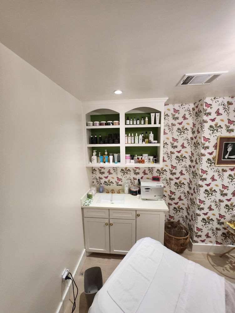 Beauty Salon Cabinets