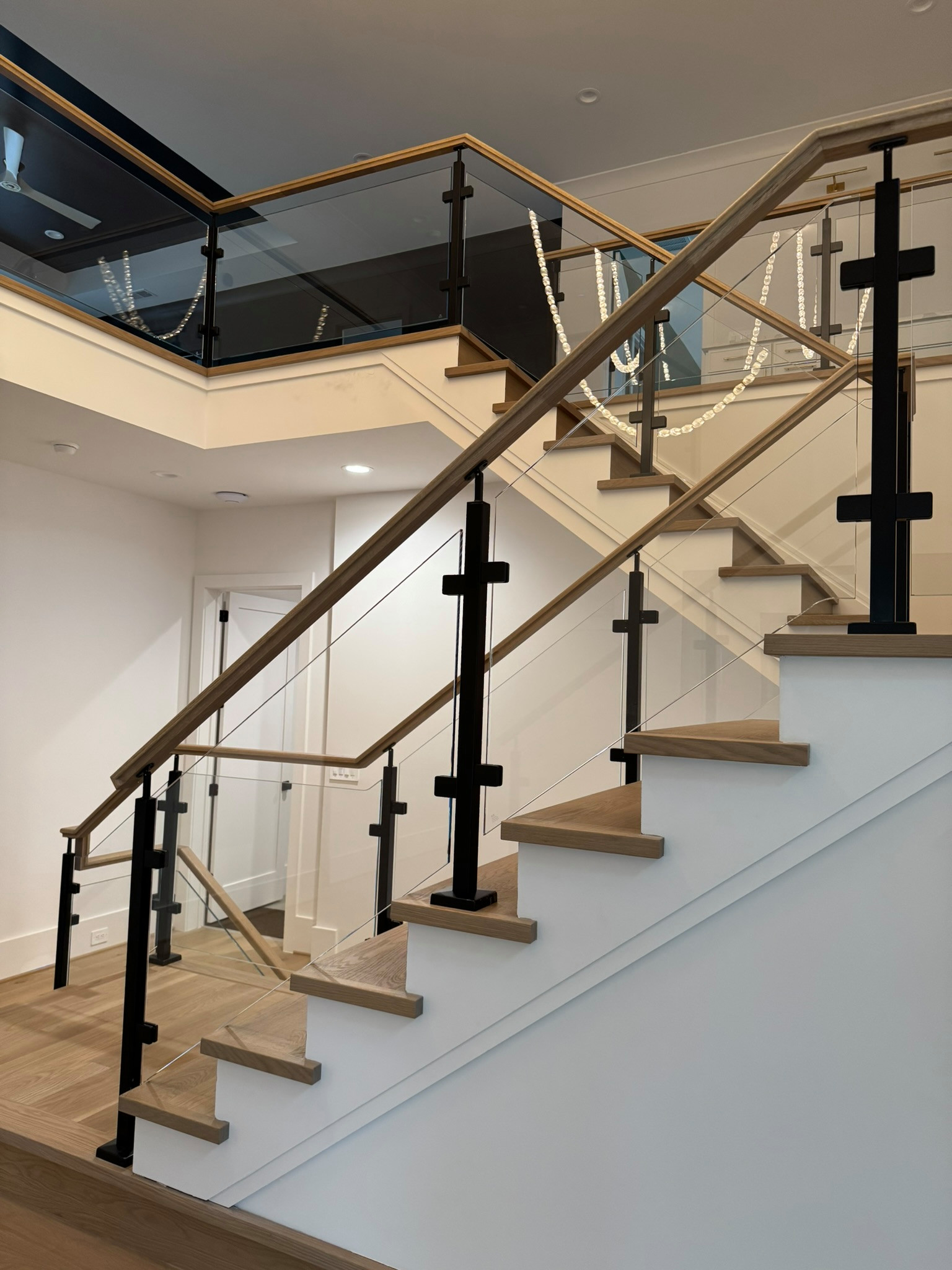 134_Modern White Oak Stair with Glass Balustrade, Vienna, VA 22180