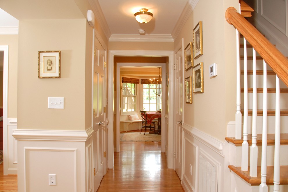 Williamsburg White flat panel kitchen