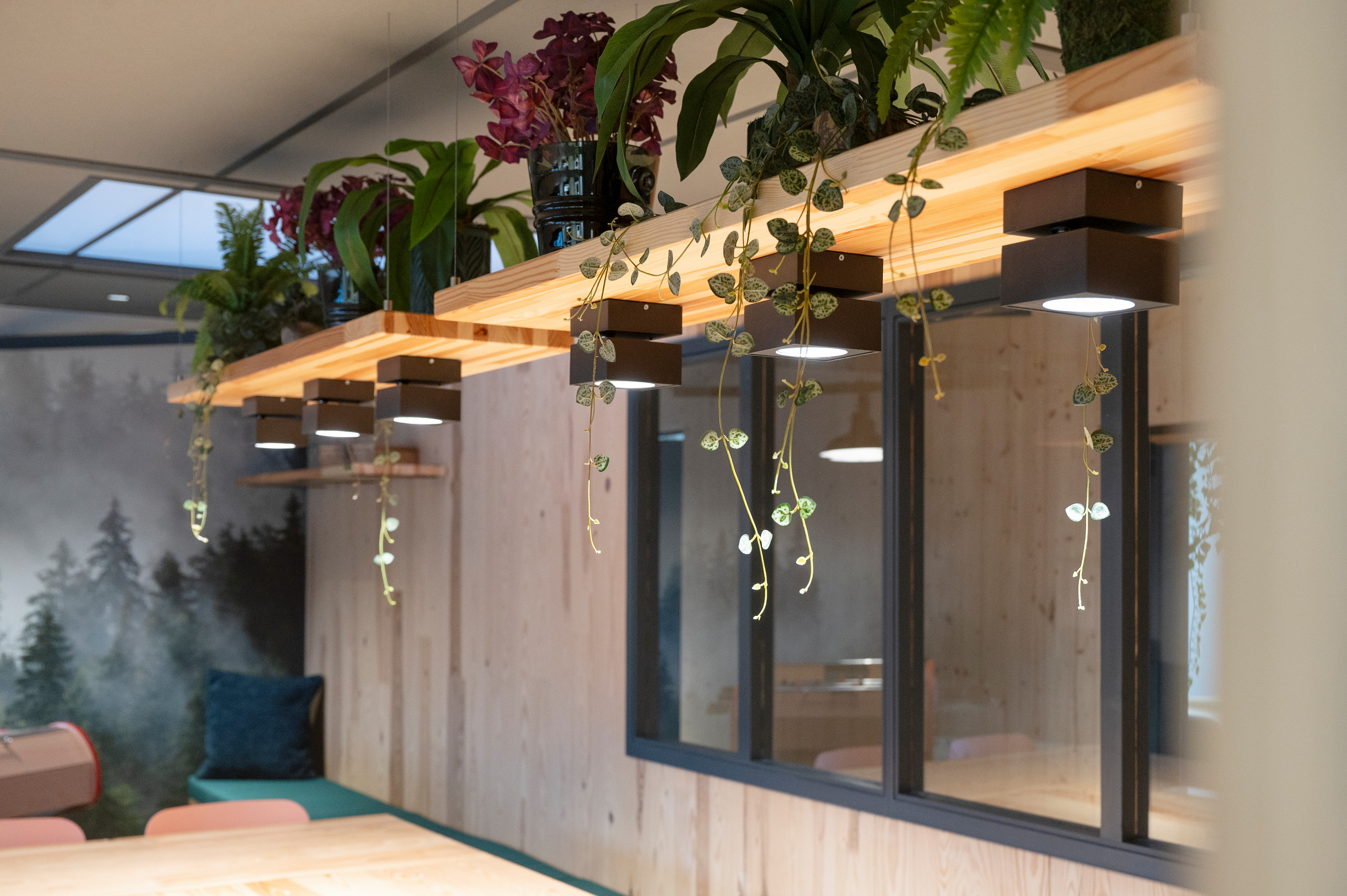 Comme chez soi au travail I Suspension sur mesure