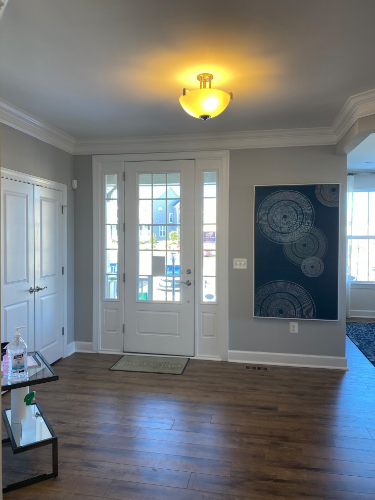 Inspiration for a mid-century modern entryway remodel in DC Metro
