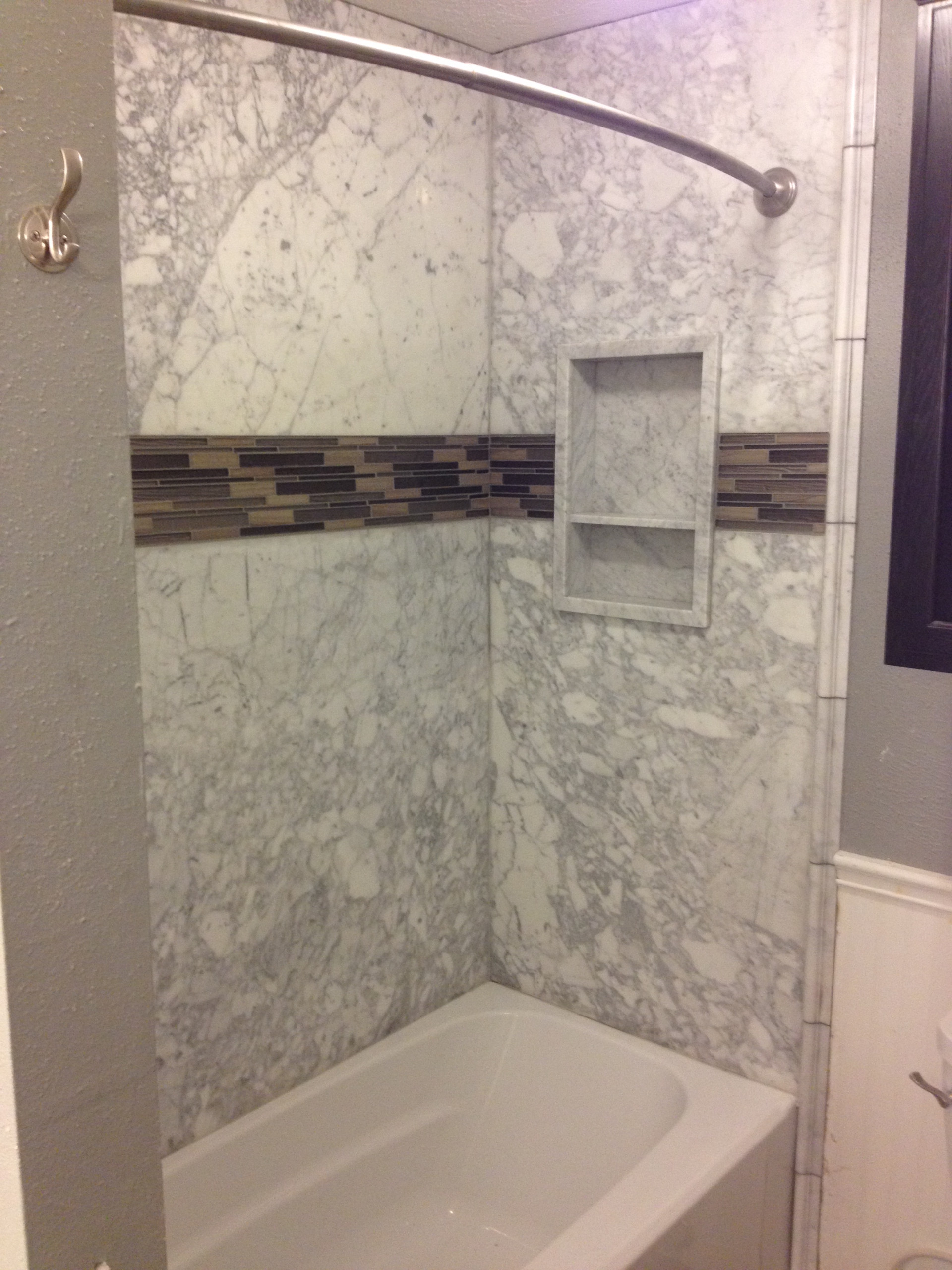 Tubs/ Showers